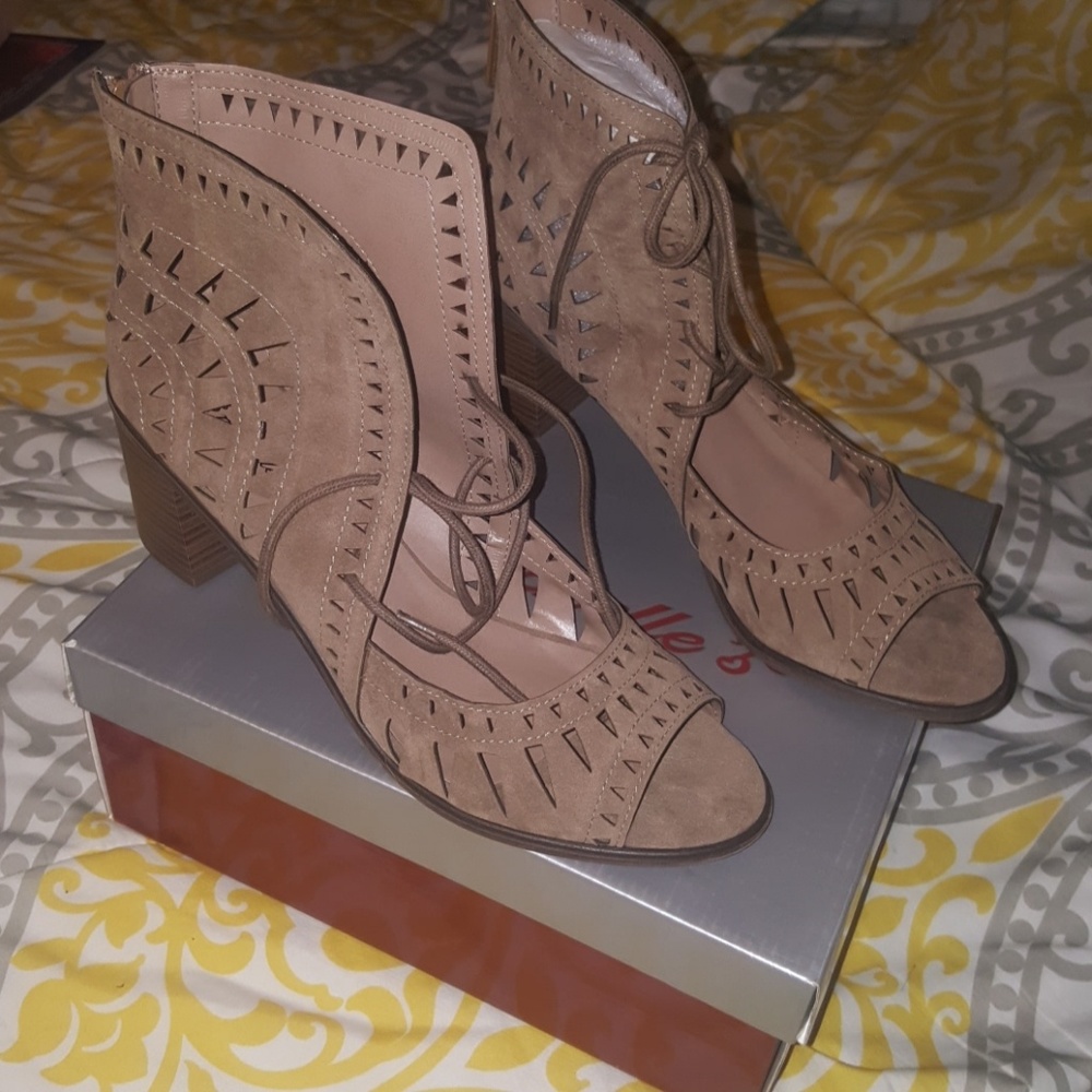 Sandal Heels